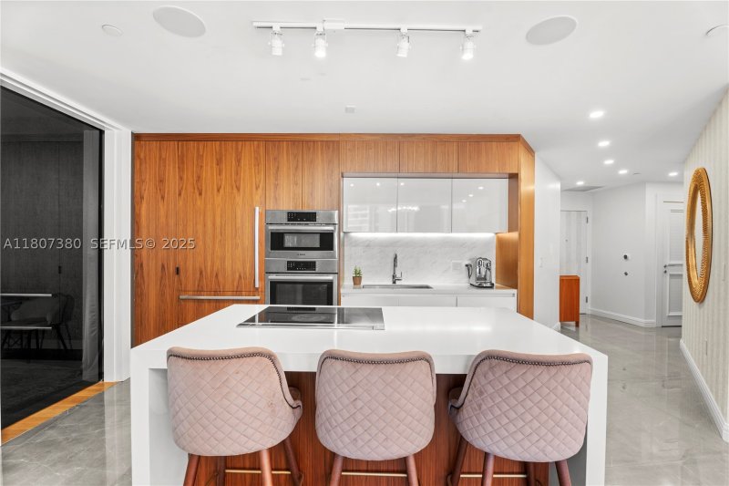 Condo for sale at Paramount Miami WorldCenter 1409