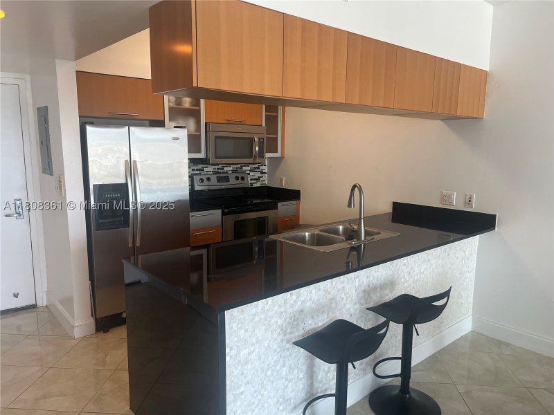 Condo for sale at Opera Tower 1410