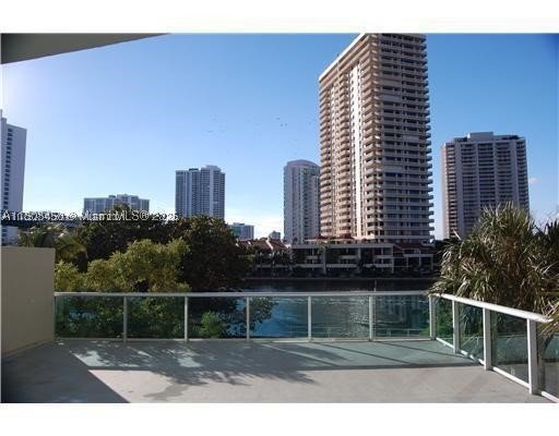 Comprar apartamento no Ocean View 217