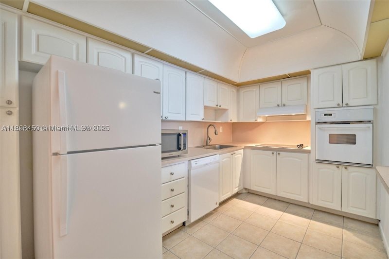 Comprar apartamento no Ocean View 217