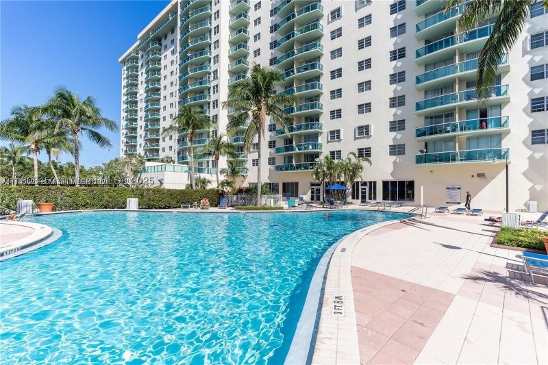 Comprar apartamento no Ocean View 217