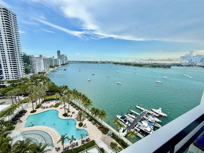 Apartment for rent at Flamingo 1534S