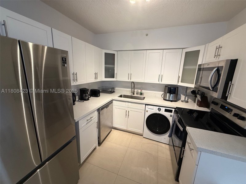 Apartment for rent at Flamingo 1534S