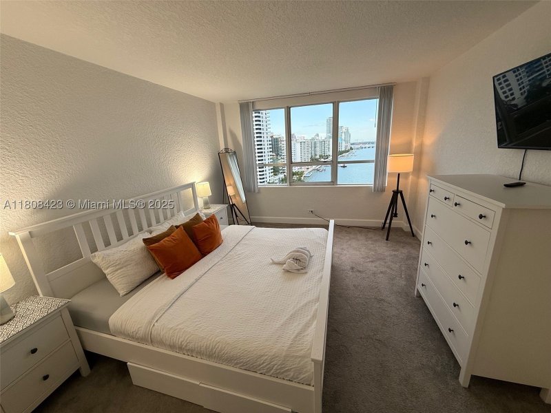 Apartment for rent at Flamingo 1534S