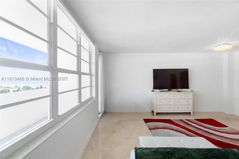 Apartment for rent at Oceania 1 827