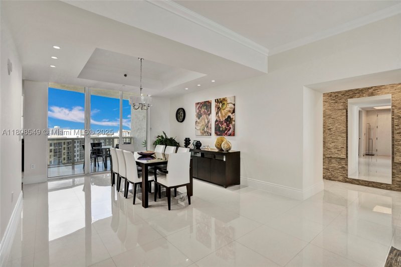 Alquiler de apartamento en Trump Tower One 1604