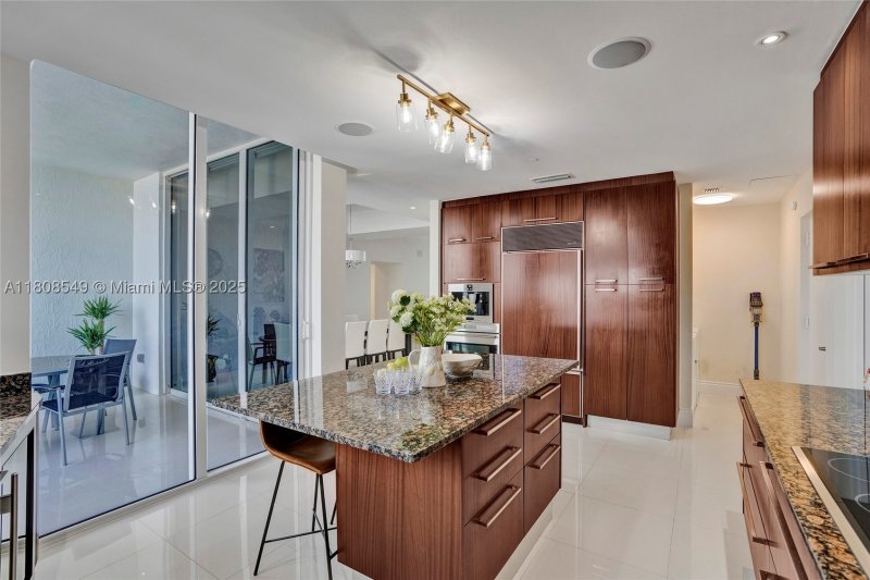 Alquiler de apartamento en Trump Tower One 1604