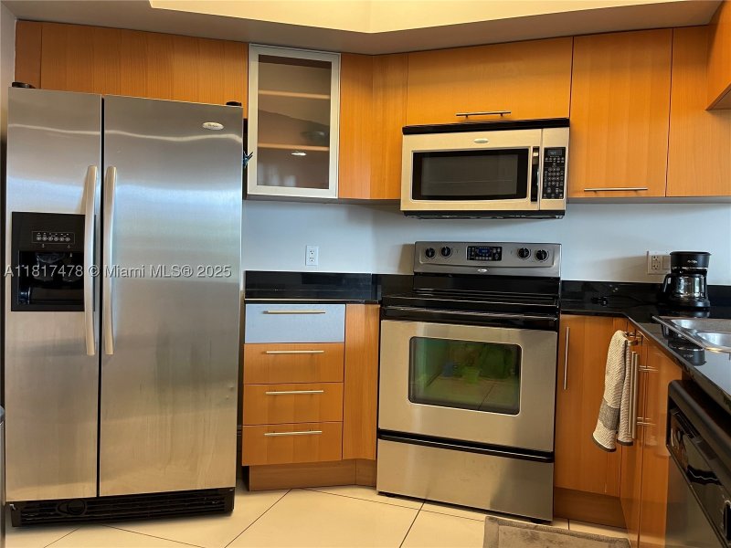 Condo for sale at Opera Tower 1414