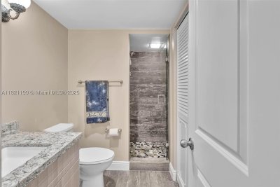 Comprar apartamento en Prince George 5J