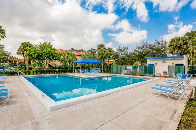 Apartment for rent at Village by the Bay 12311