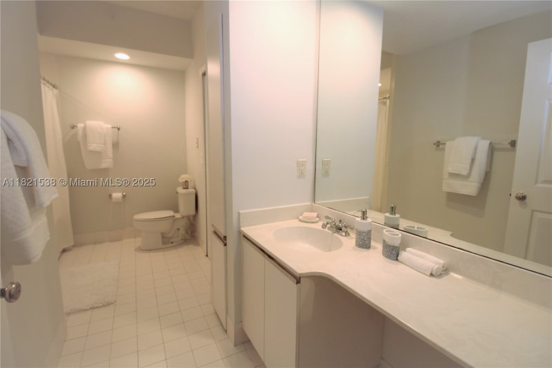 Apartment for rent at Village by the Bay 12311