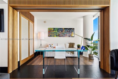 Comprar apartamento no Setai 3803
