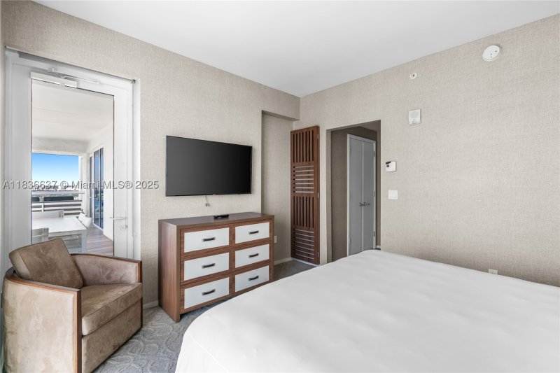 Condo for sale at Ritz Carlton Residences Fort Lauderdale Beach R2205