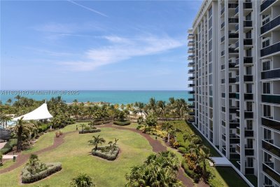 Harbour House Apt #634