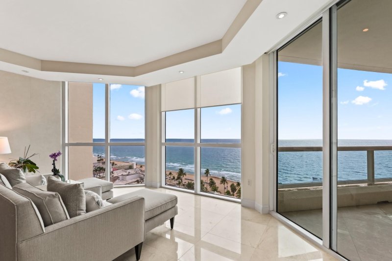 Condo for sale at Las Olas Beach Club 1502