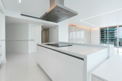 Comprar apartamento no Arlen House 4-1808