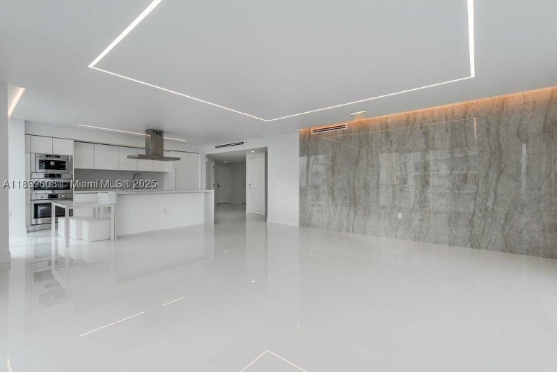 Condo for sale at Arlen House 4-1808