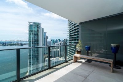 Comprar apartamento no Paraiso Bay Miami 4206