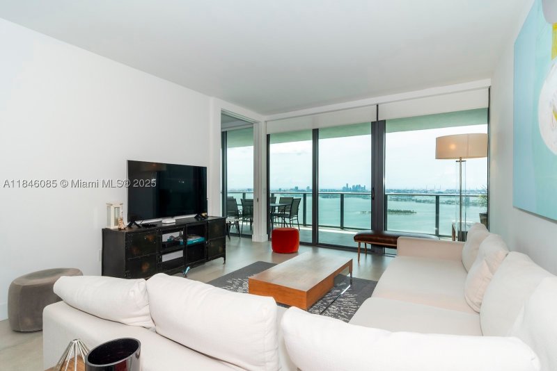 Comprar apartamento en Paraiso Bay Miami 4206