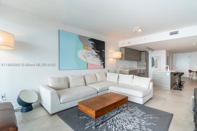 Comprar apartamento no Paraiso Bay Miami 4206
