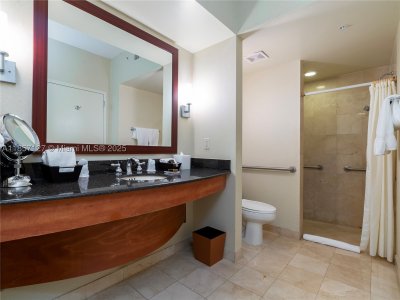 Comprar apartamento en Trump International Sonesta Beach Resort 811