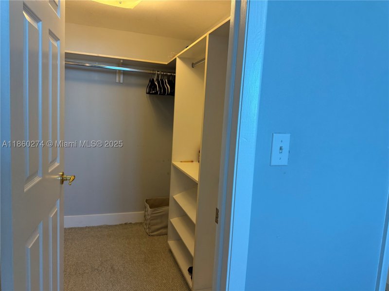 Apartment for rent at St Louis 703