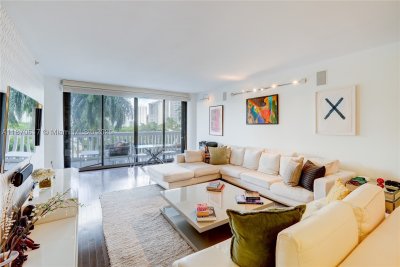Comprar apartamento no 2000 Williams Island 710