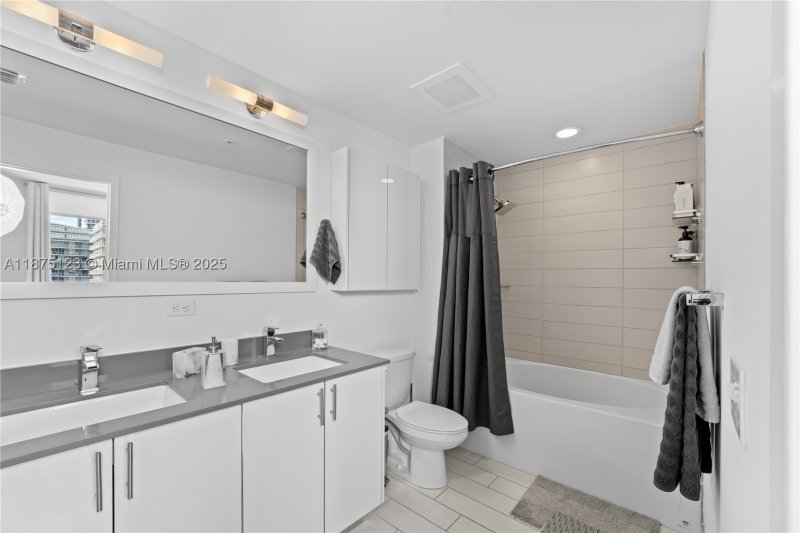 Alquiler de apartamento en Nine at Mary Brickell Village 3304