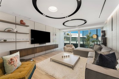 Comprar apartamento no Ritz-Carlton Residences Miami Beach 512
