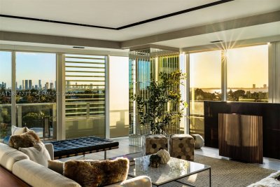 Comprar apartamento no Ritz-Carlton Residences Miami Beach 512