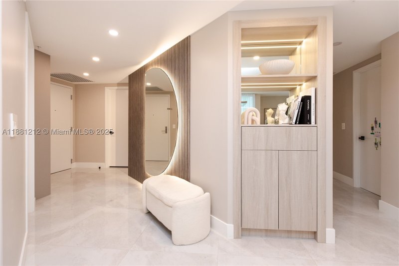 Condo for sale at Arlen House 4-1508