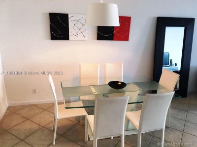 Alquiler de apartamento en The Wave Condo 336