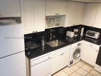 Alquiler de apartamento en The Wave Condo 336