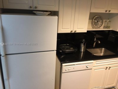 Alquiler de apartamento en The Wave Condo 336