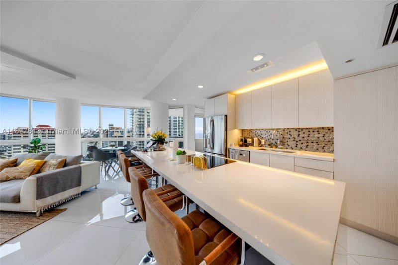Condo for sale at La Gorce Palace 2107