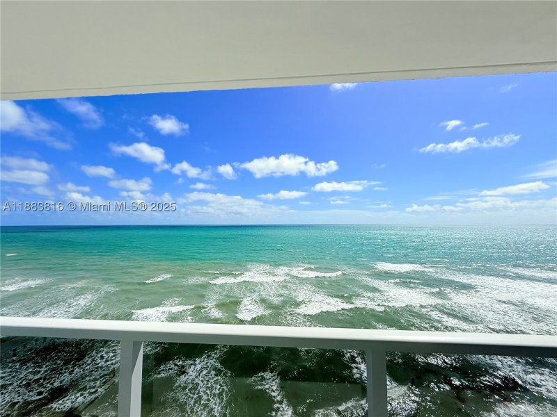 Apartment for rent at Aquarius Towers 1204S
