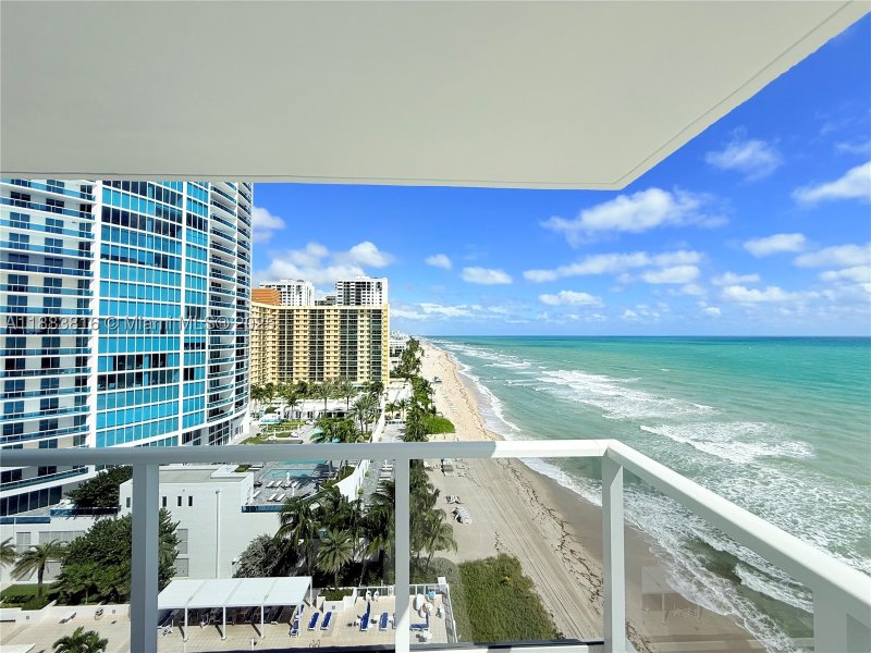 Apartment for rent at Aquarius Towers 1204S
