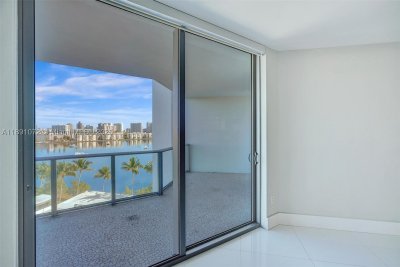 Comprar apartamento en Marina Palms Yacht Club 708