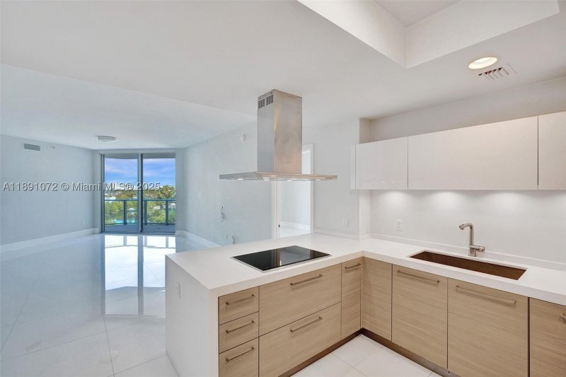 Comprar apartamento en Marina Palms Yacht Club 708