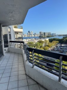 Comprar apartamento en Mystic Pointe 600 802