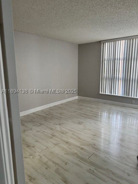 Comprar apartamento en Mystic Pointe 600 802