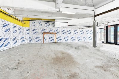 Comprar apartamento no Four Ambassadors 4C042