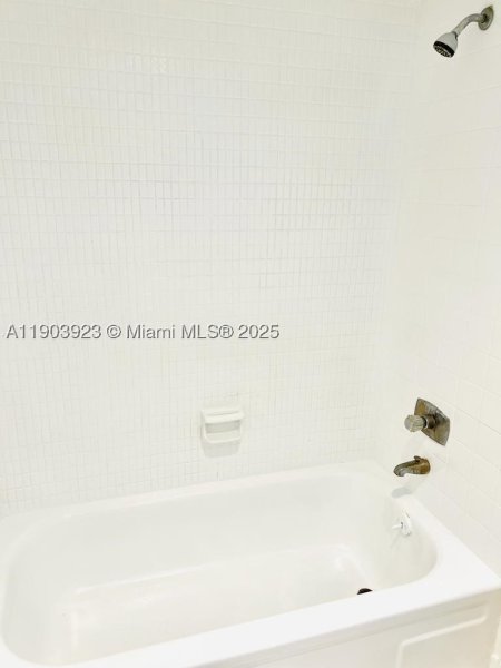 Condo for sale at Winston Towers MO-3