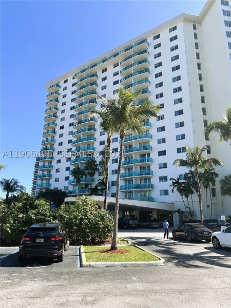 Condo for sale at Ocean Reserve PH-10