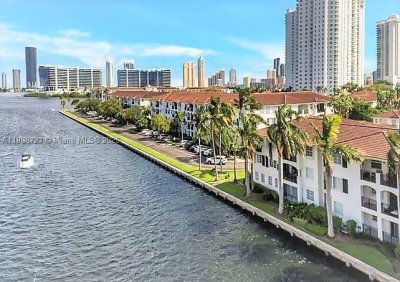 Aluguel de apartamento no Village by the Bay 12409