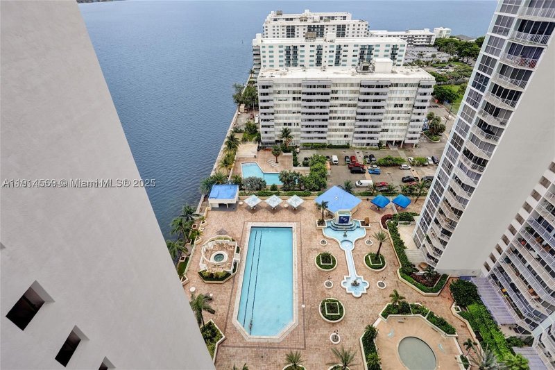 Comprar apartamento en Grandview Palace 2421
