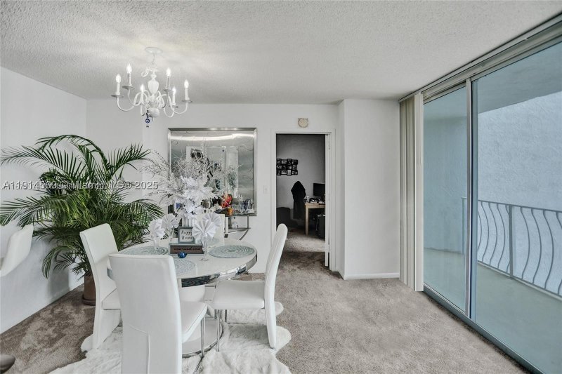 Comprar apartamento en Grandview Palace 2421