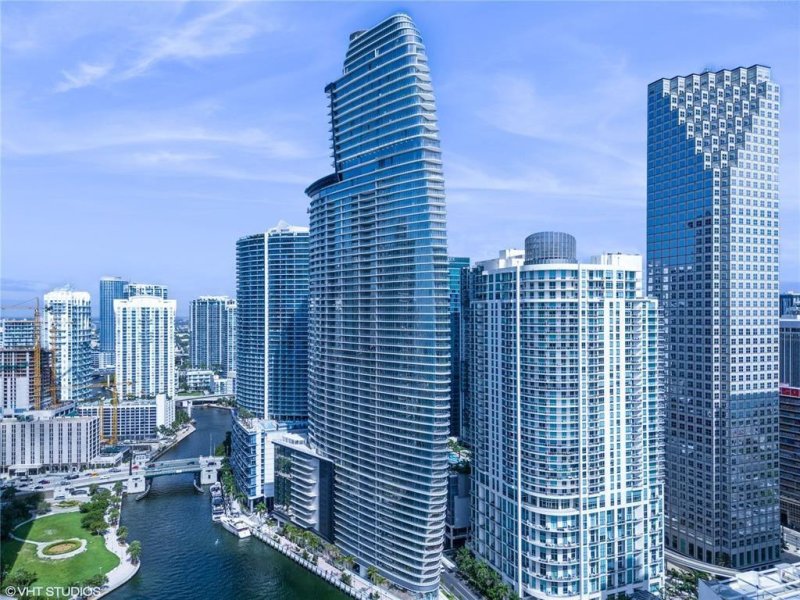 Comprar apartamento en Aston Martin Residences 2508
