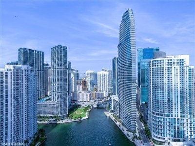 Comprar apartamento no Aston Martin Residences 2508