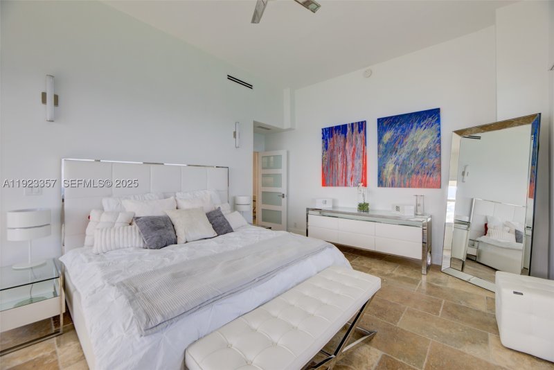 Apartment for rent at Sea Air Towers PH02